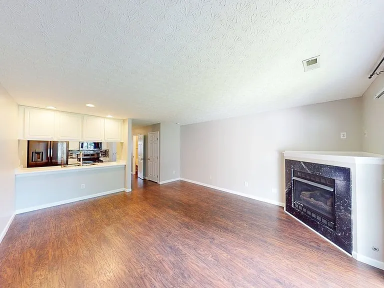 6752 Lagrange Dr — Photo 8
