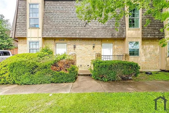 2 bed, 1500 sqft, $1,350 — Photo 2