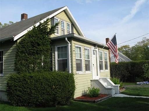 2nd image of 115 Charles Ave