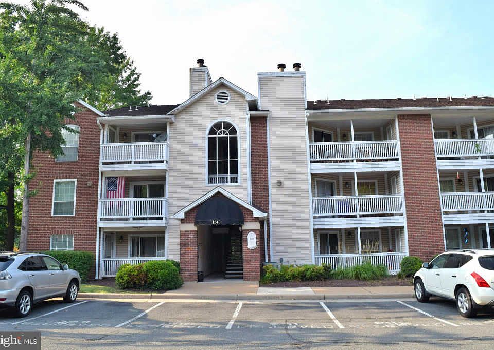 1st image of 1540 Lincoln Way APT 302