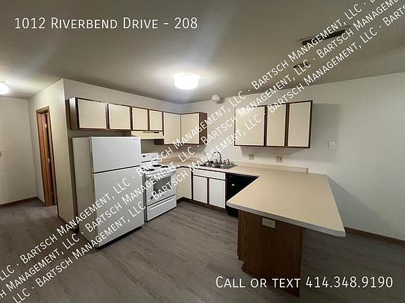 5th image of 1012 Riverbend Dr APT 208