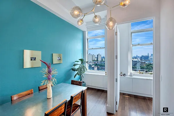 Sold by R New York | media 4