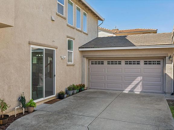 2nd image of 2428 Hanson Dr