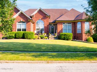 3505 Hardwood Forest Dr, Louisville, KY 40214