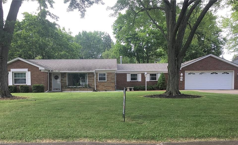 1st image of 219 Montrose Way