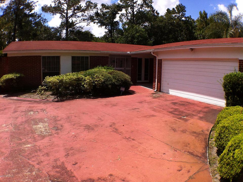 1st image of 8328 Earl Cir W