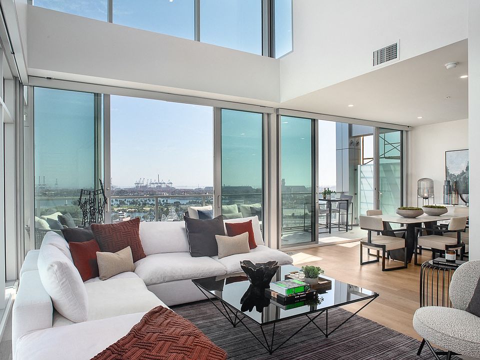 200 West Ocean Living Room