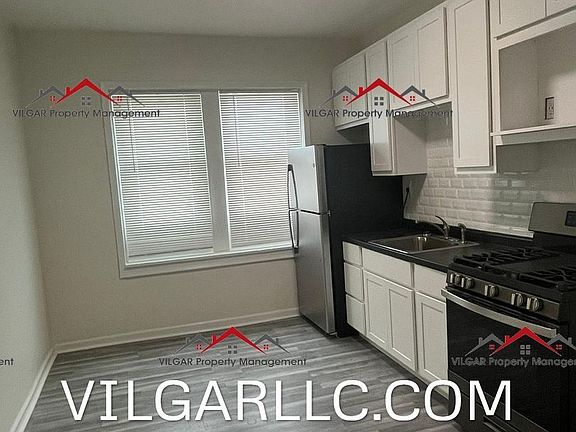 2nd image of 4001 Pulaski St #11204102