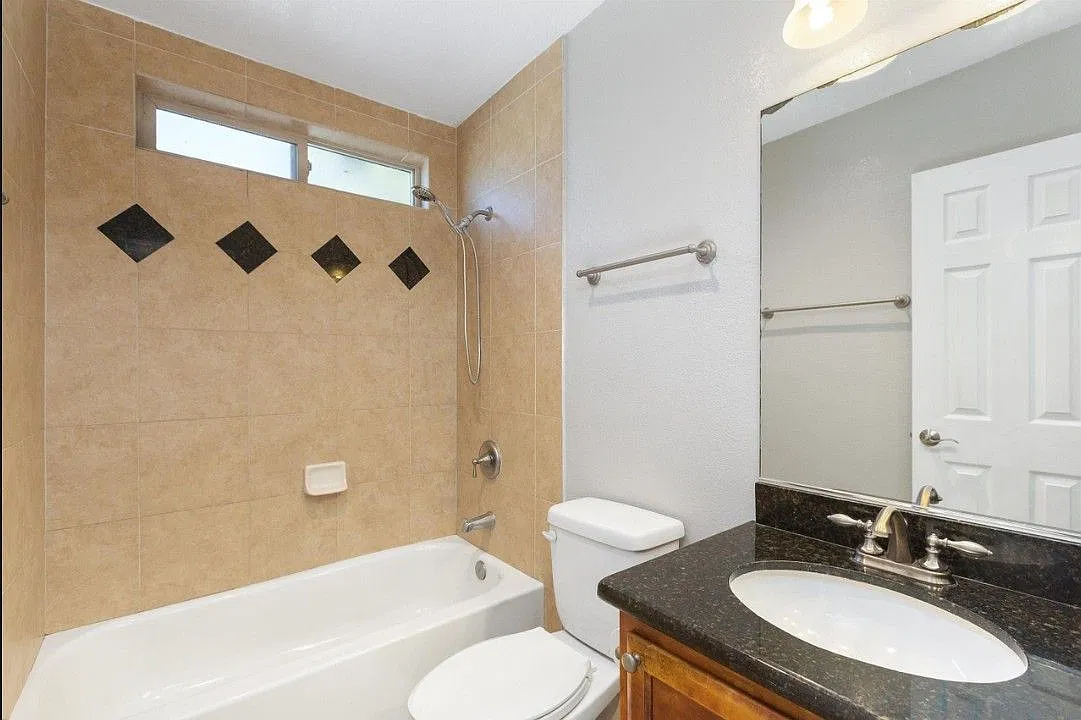 1 bed, 1.0 bath, 560 sqft, $1,675 — Photo 2