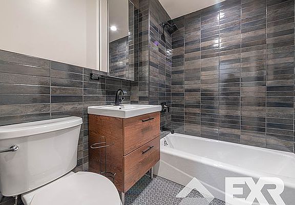 3rd image of 11B Troutman St #G