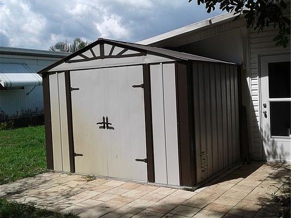 2nd image of 26063 Countess Ln