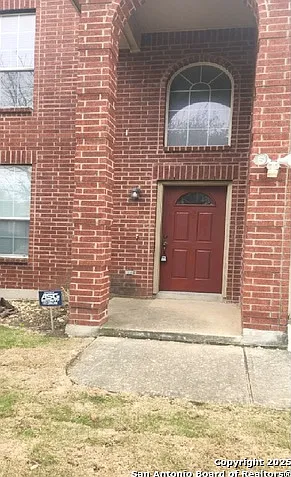 3 bed, 2.5 bath, 2550 sqft, $2,450 — Photo 3