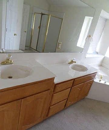 5th image of 701 Regalwood Dr