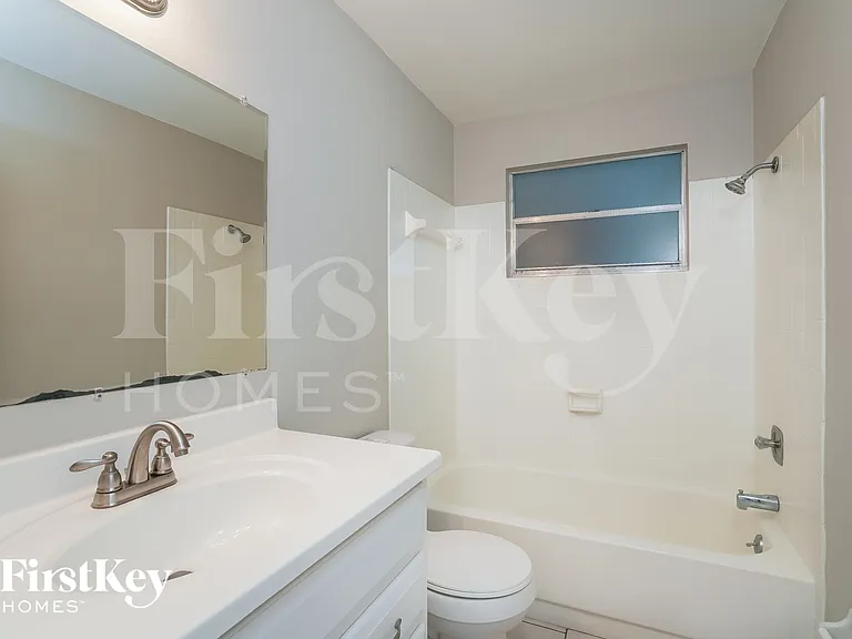 1423 Caywood Cir S — Photo 13