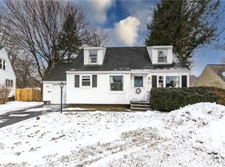 154 Crystal Dr, North Syracuse, NY 13212