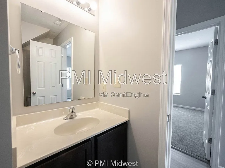 2526 Copper Hill Dr — Photo 13