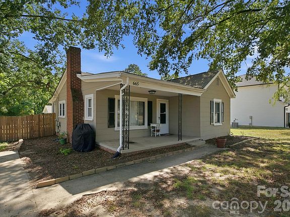 2nd image of 665 Fisher St