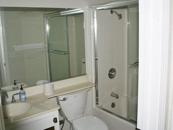 5th image of 395 Jane Dr
