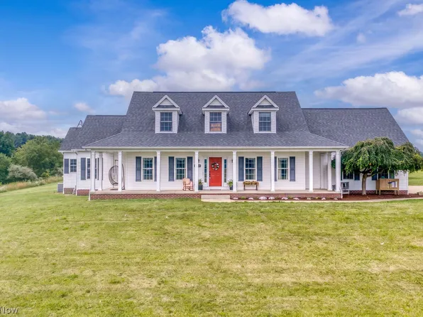 5624 Mapleton St SE, East Canton, OH 44730