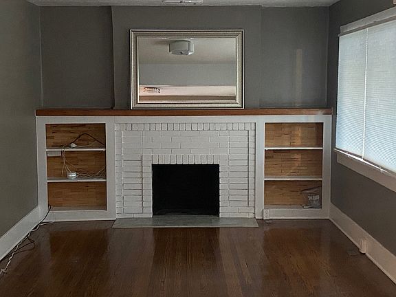 3rd image of 246 E Hampton Ave