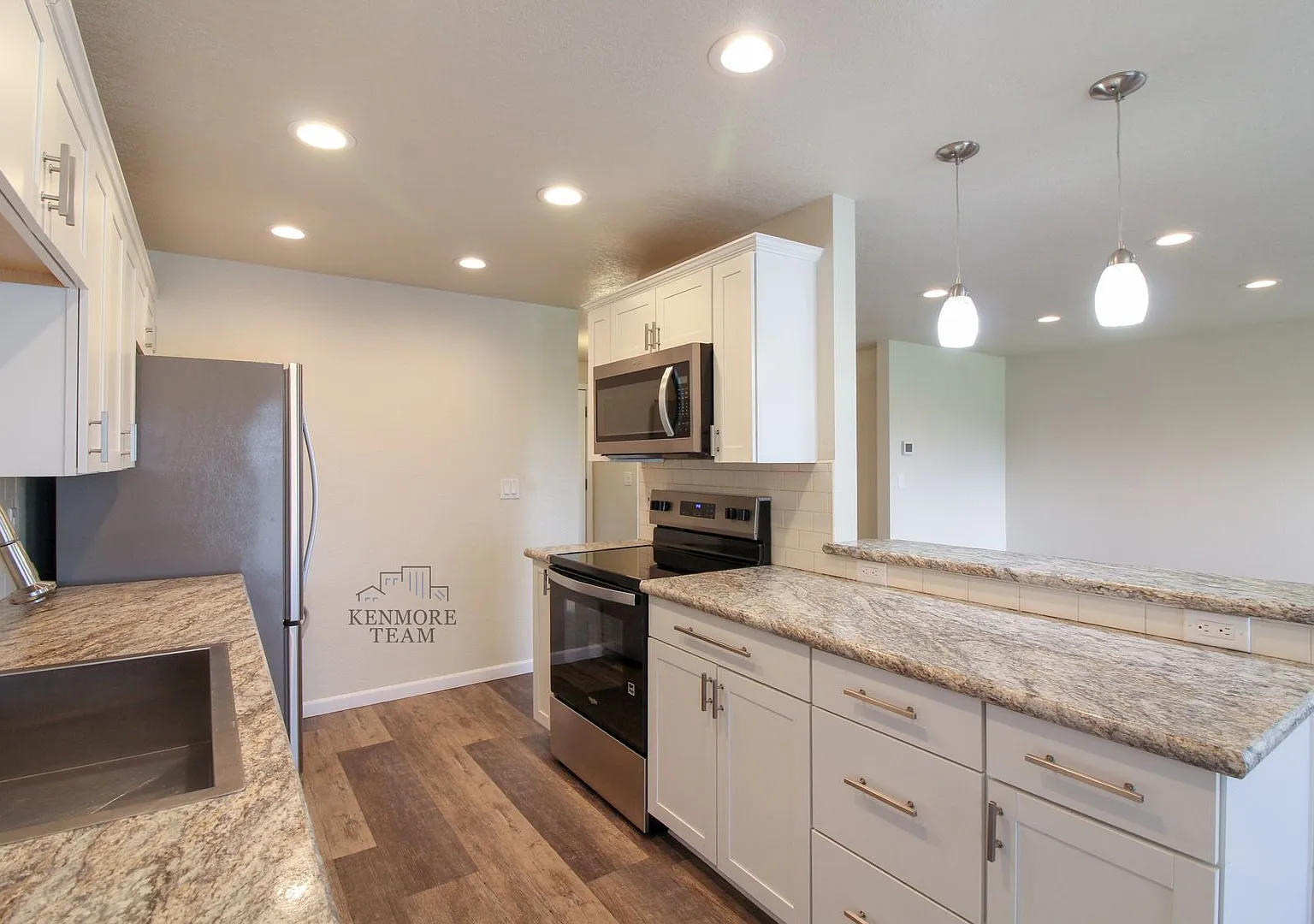 2 Bedroom/2.5 Bathroom Townhome on the Golf Course in Richland — Photo 3