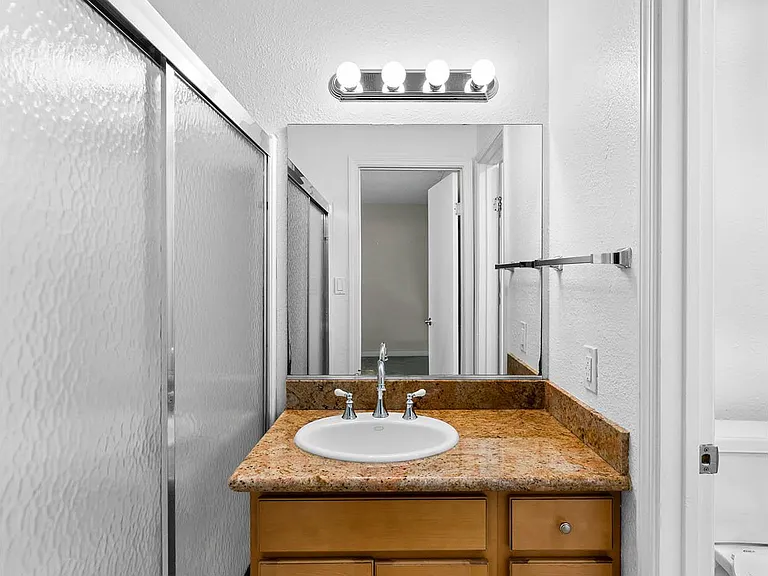 54 Quay Ct — Photo 63