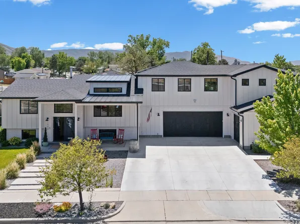 1040 E Larkspur Dr, White City, UT 84094