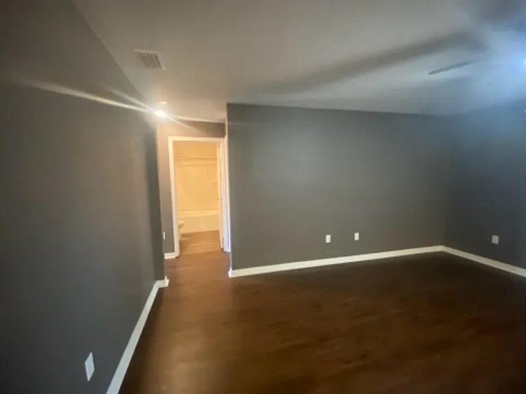26463 Mott Ave — Photo 16