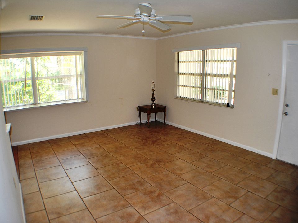 1st image of 154 Grant Ave