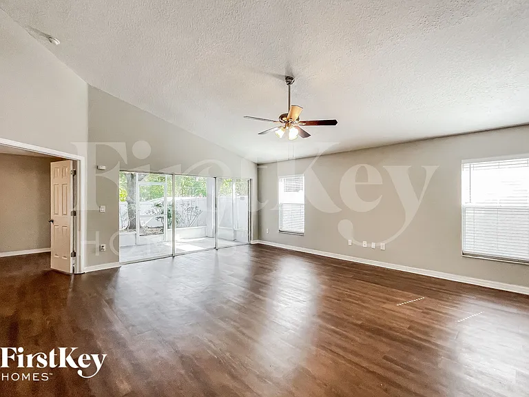 2162 Brandon Park Cir — Photo 4