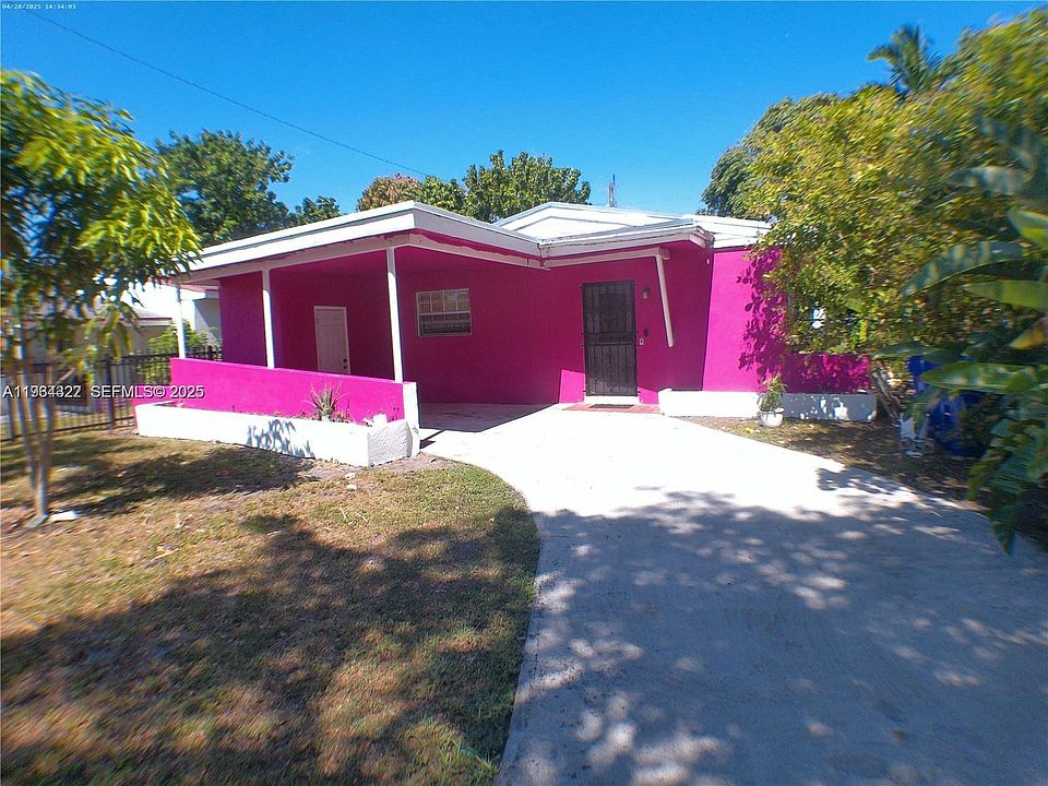 1st image of 15775 NE 13th Ave