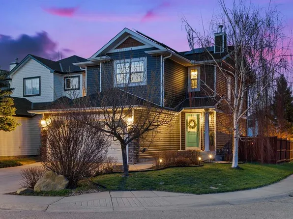 92 W Bridlewood Park SW, Calgary, AB T2Y 3R8