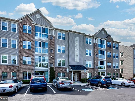 2nd image of 8470 Ice Crystal Dr Unit M