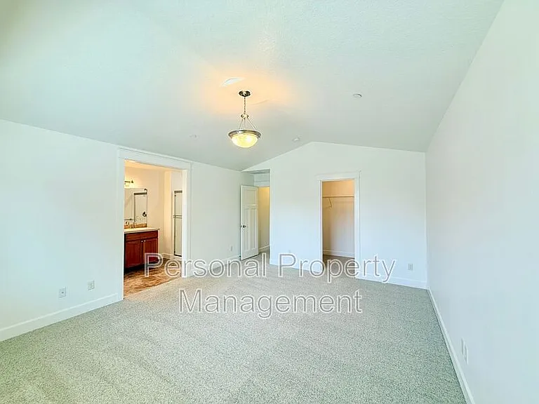 3326 NW 47th Dr — Photo 20