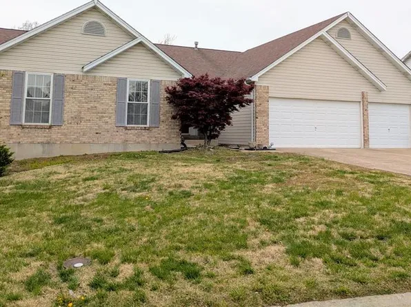 24 Winding Trails Cir, O'Fallon, MO 63366