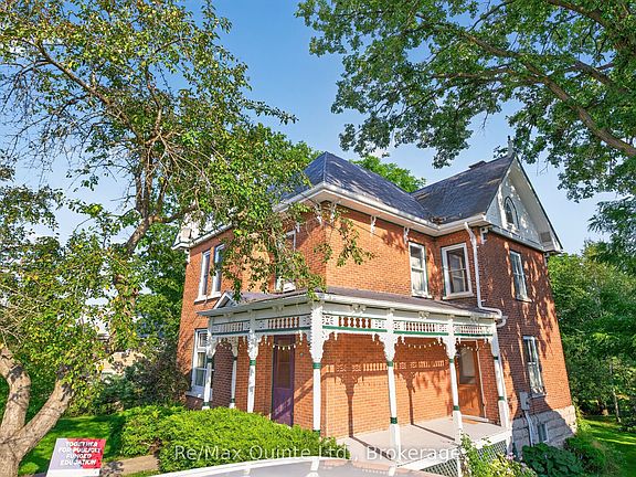 2nd image of 97 Saint Lawrence St W