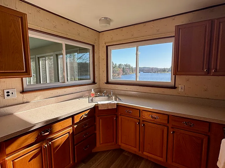 274 Lake Shr E #C — Photo 9