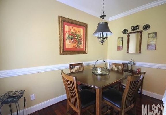 5th image of 2540 Brittany Dr