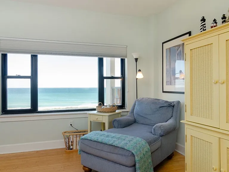 2400 N Lumina Ave #2 — Photo 20