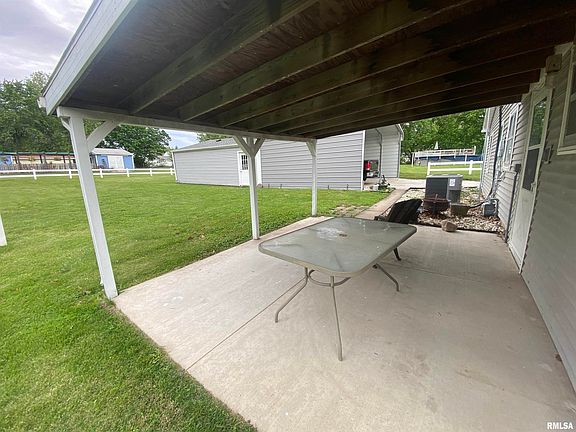 5th image of 35 W Beech St