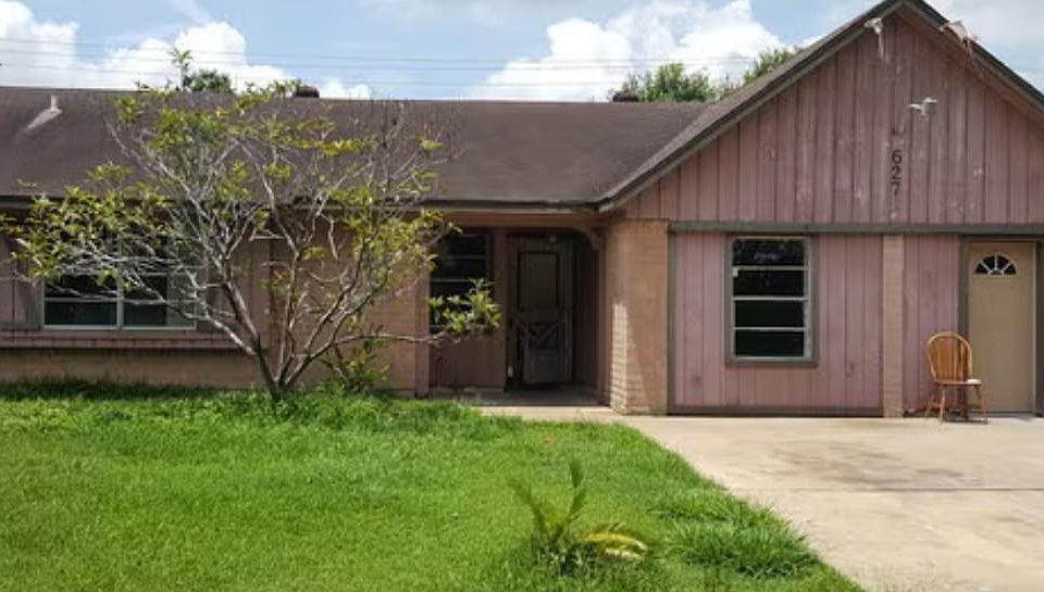 1st image of 627 Rockbrook Dr