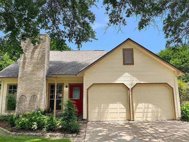 21458 Park Timbers Ln — Photo 1