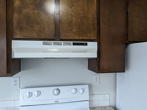 3rd image of 2105 Pullen St #11101370