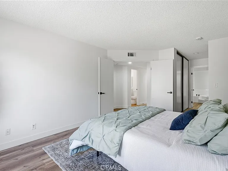 4900 N Grand Ave #103 — Photo 14