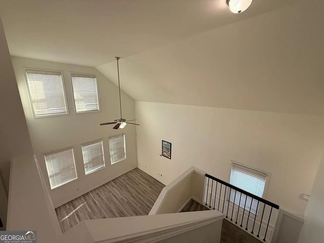 2450 Oakleaf Cir photo 1