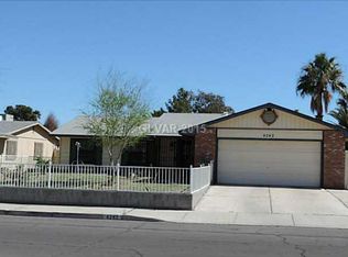 4242 Annie Oakley Dr, Las Vegas, NV 89121