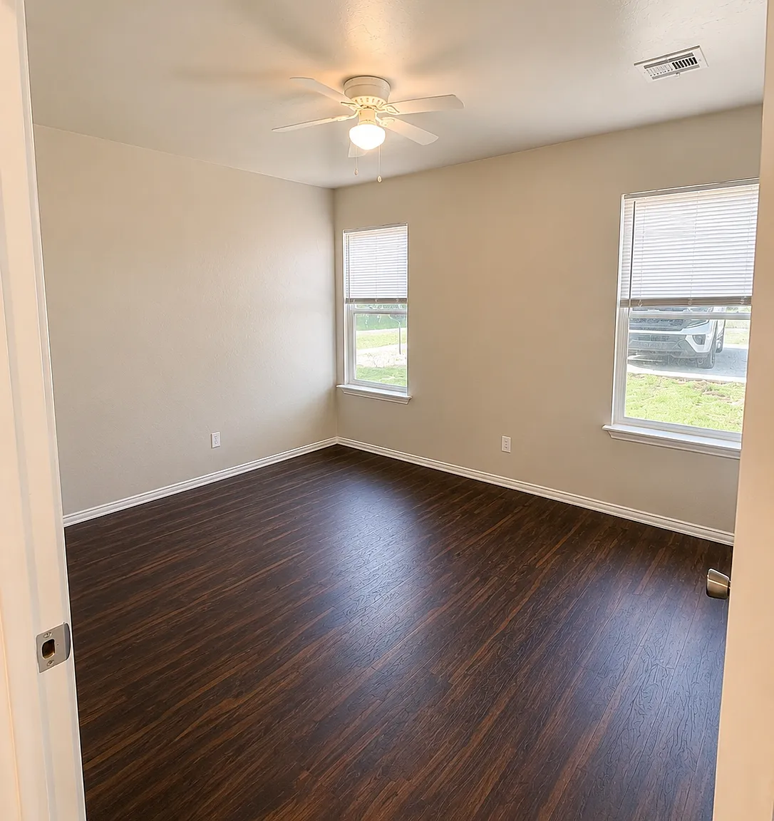 3 bed, $1,250 — Photo 4