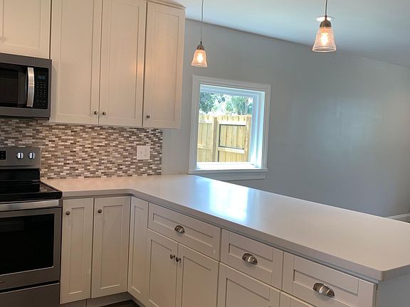 3rd image of 603 5th Ave S