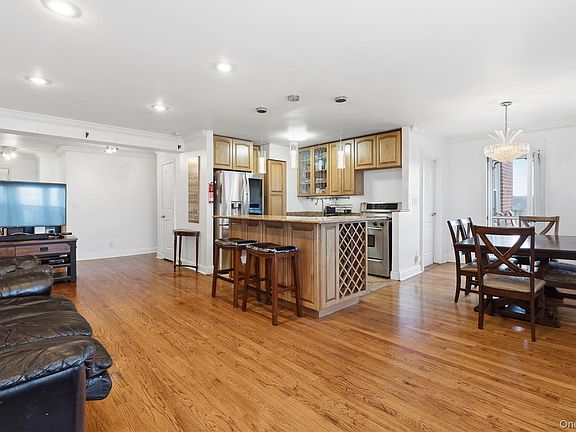 4th image of 495 Odell Avenue #8B
