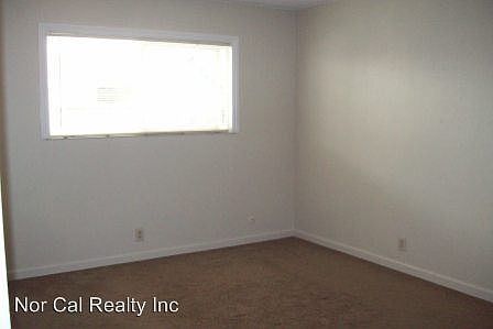 5th image of 3444 Redwood Ct APT 3